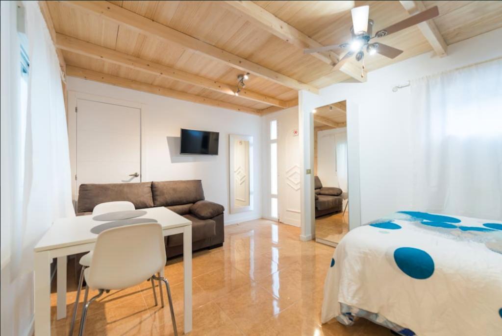 Studio Las Palmas Central Rooms Ngoại thất bức ảnh